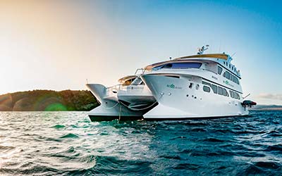 home.alt_exterior_slides